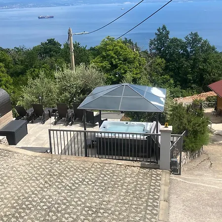 Yari-dog Friendly, Private Jaccuzzi&sauna,shared Infinity Pool, Sea View Holiday home Lovran