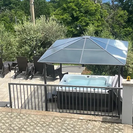Yari-dog Friendly, Private Jaccuzzi&sauna,shared Infinity Pool, Sea View Holiday home Lovran