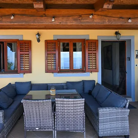 Yari-dog Friendly, Private Jaccuzzi&sauna,shared Infinity Pool, Sea View * Lovran